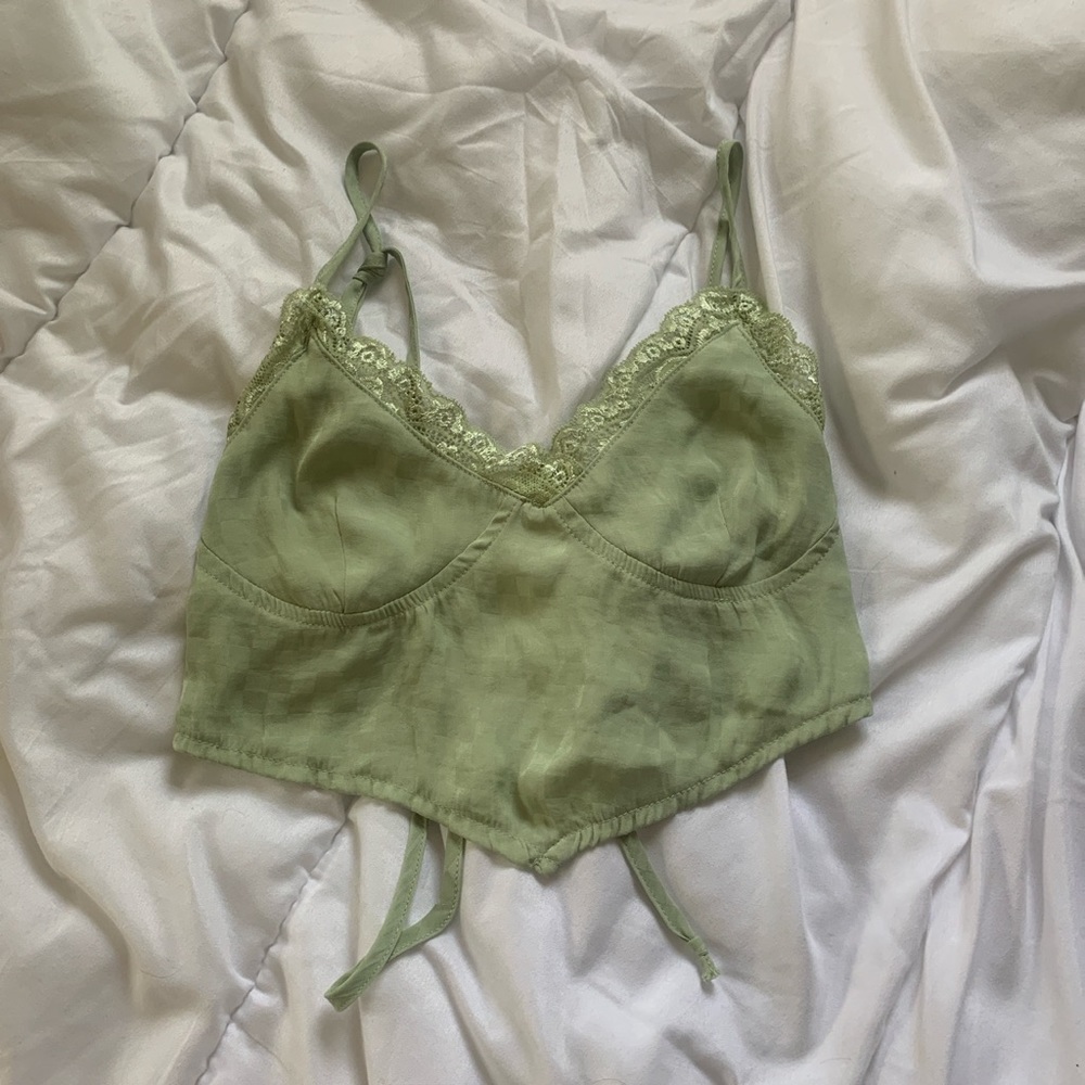 NWOT kendall + kylie cropped lace tank!